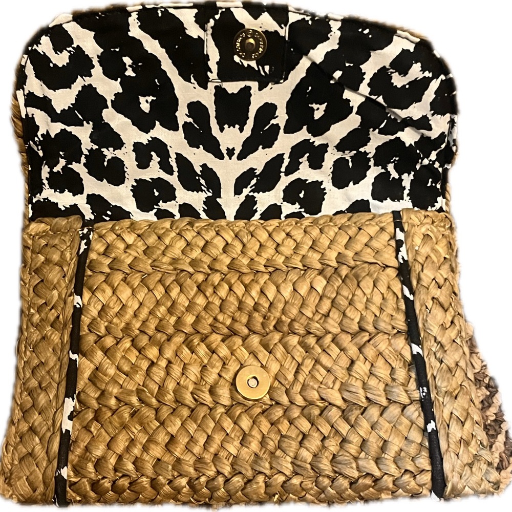 Felix Ray Straw Crab Clutch - Picture 3 of 5